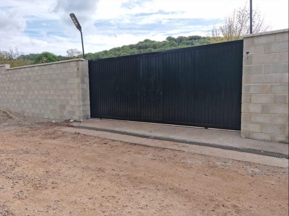 4 sovrum Villa till salu i Cordoba stad med pool - 170 000 € (Ref: 9240235)