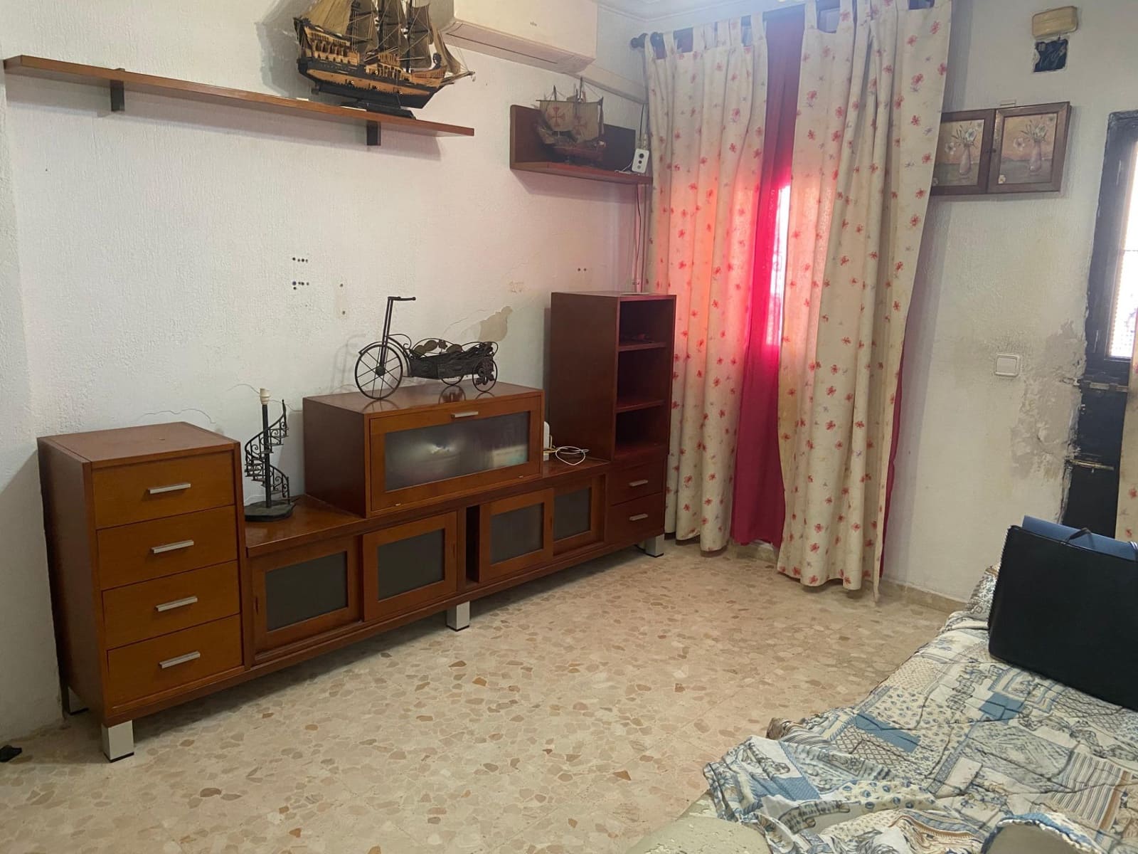 3 quarto Moradia em Banda para venda em Jerez de la Frontera - 80 000 € (Ref: 9240236)