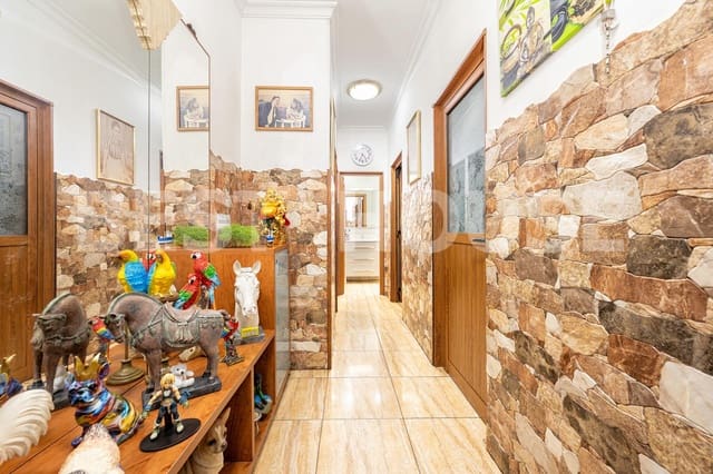 7 slaapkamer Flat te koop in Guanarteme, Las Palmas de Gran Canaria - € 390.000 (Ref: 9240241)