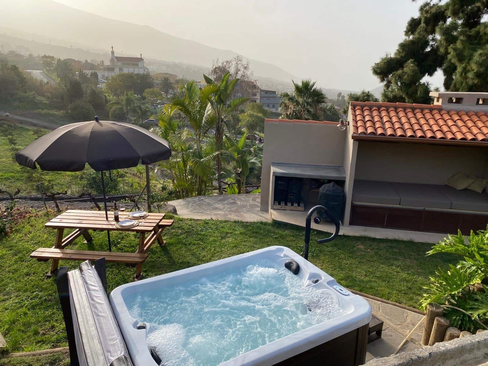 4 soveværelse Finca/Landehus til salg i La Quinta med swimmingpool - € 4.750.000 (Ref: 9240242)