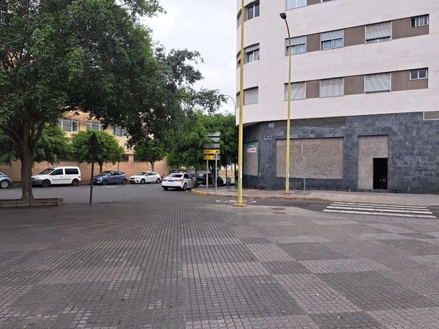 Gewerbe zu vermieten in Siete Palmas, Las Palmas de Gran Canaria - 1.100 € (Ref: 9240247)