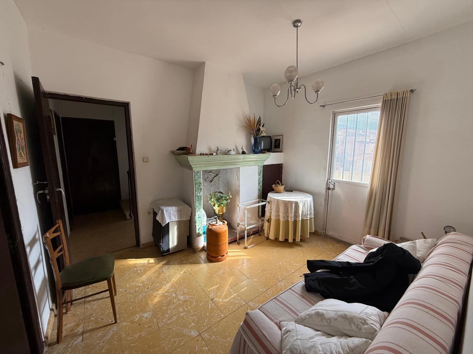 6 soveværelse Rækkehus til salg i Cozvijar med garage - € 228.300 (Ref: 9243228)