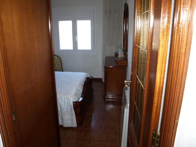 2 soveværelse Lejlighed til salg i Valladolid by - € 100.000 (Ref: 9247103)