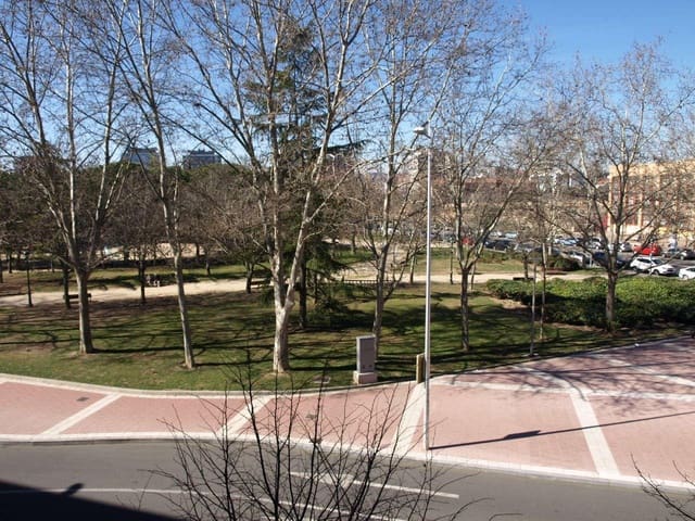 2 soveværelse Lejlighed til salg i Valladolid by - € 100.000 (Ref: 9247103)