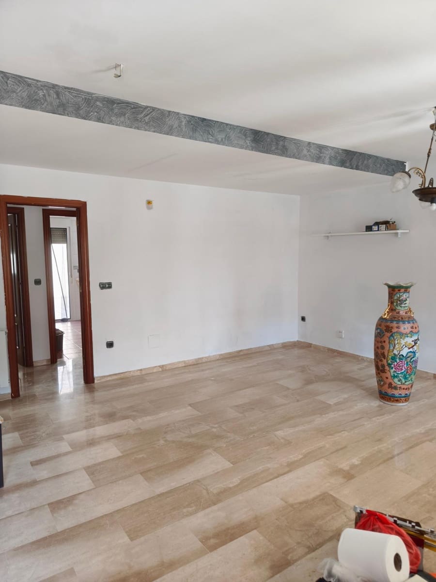 7 bedroom Townhouse for sale in Jaen city with garage - € 375,000 (Ref: 9247106)