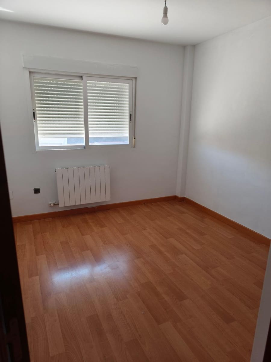 7 bedroom Townhouse for sale in Jaen city with garage - € 375,000 (Ref: 9247106)