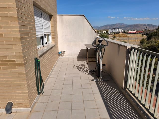 7 bedroom Townhouse for sale in Jaén city with garage - € 375,000 (Ref: 9247106)