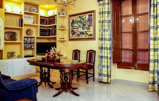 9 bedroom Townhouse for sale in Torredonjimeno - € 165,000 (Ref: 9252269)