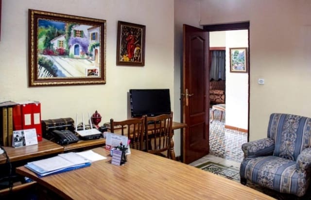 9 bedroom Townhouse for sale in Torredonjimeno - € 165,000 (Ref: 9252269)