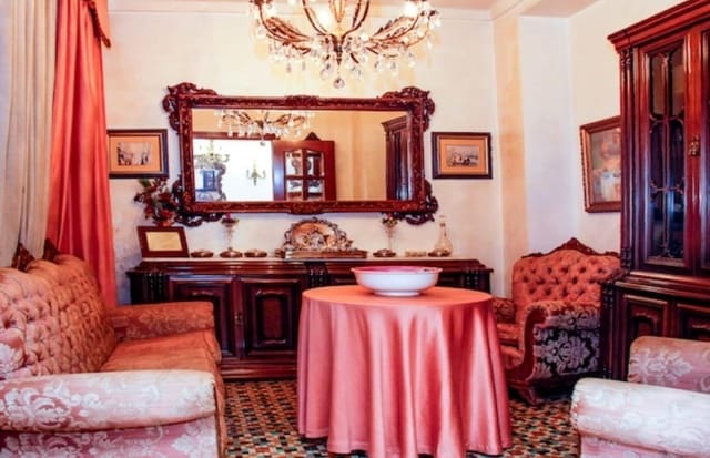 9 bedroom Townhouse for sale in Torredonjimeno - € 165,000 (Ref: 9252269)