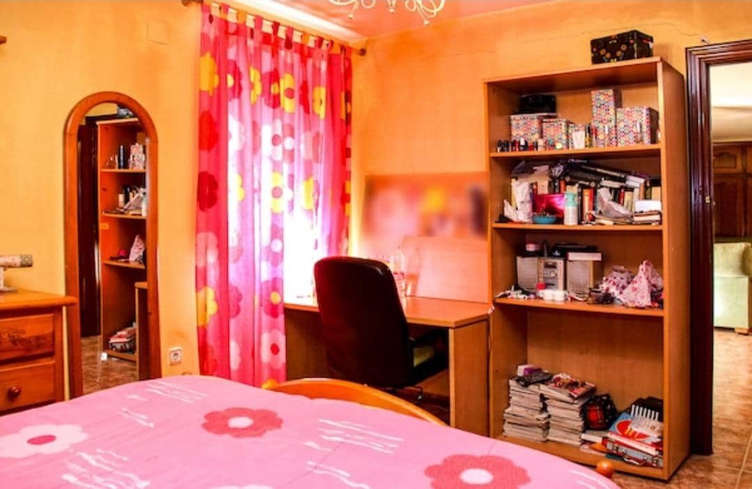 9 bedroom Townhouse for sale in Torredonjimeno - € 165,000 (Ref: 9252269)