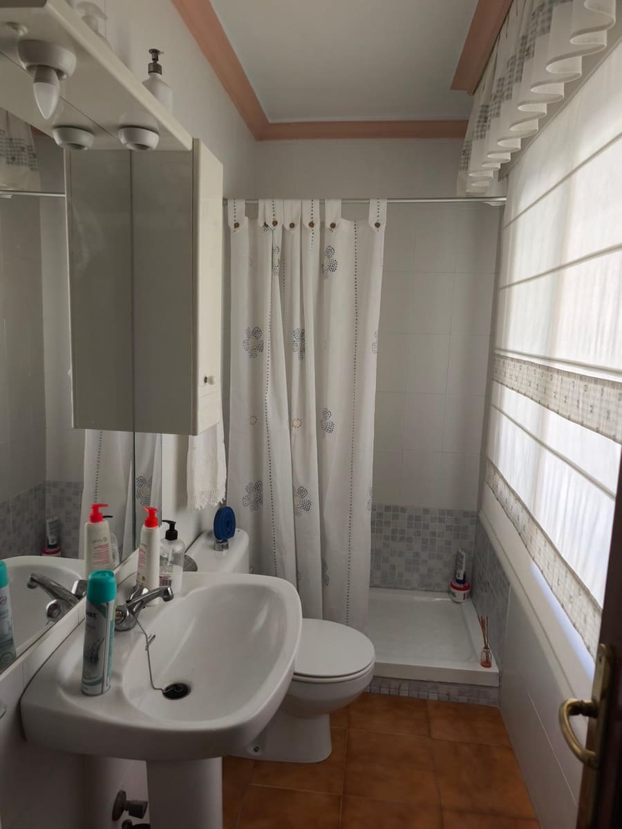 7 chambre Villa/Maison Mitoyenne à vendre à Jaen ville avec piscine garage - 398 000 € (Ref: 9257529)