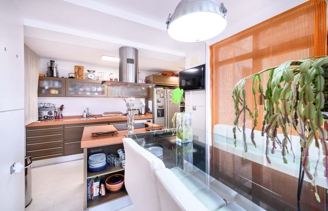 6 bedroom Villa for sale in Cabanillas del Campo with pool garage - € 619,000 (Ref: 9257532)