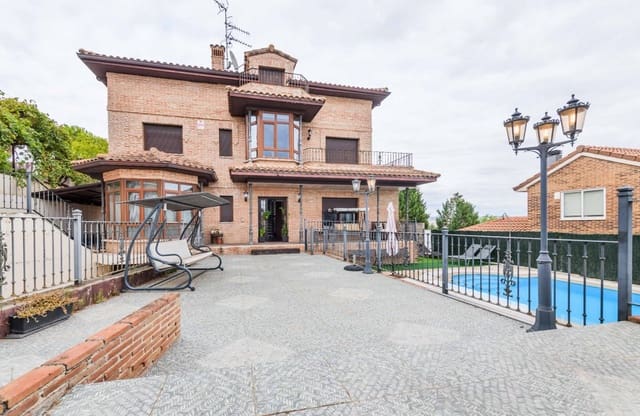 6 bedroom Villa for sale in Cabanillas del Campo with pool garage - € 619,000 (Ref: 9257532)