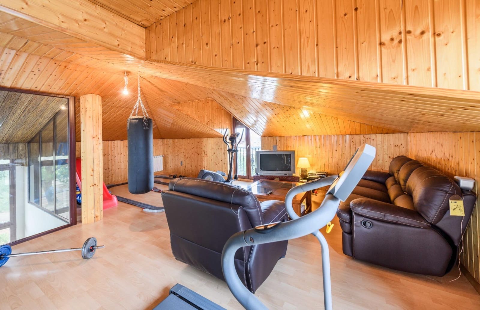 6 makuuhuone Huvila myytävänä paikassa Cabanillas del Campo mukana uima-altaan 
autotalli - 619 000 € (Ref: 9257532)