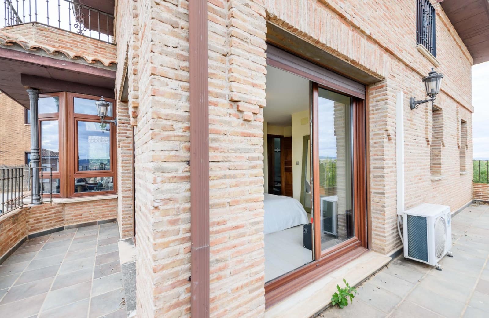 6 makuuhuone Huvila myytävänä paikassa Cabanillas del Campo mukana uima-altaan 
autotalli - 619 000 € (Ref: 9257532)