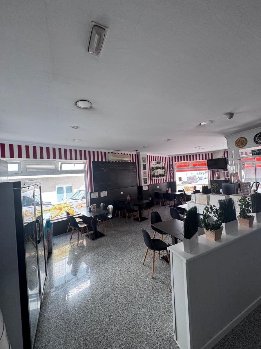 Virksomhed til leje i Cruce de Arinaga - € 1.400 (Ref: 9262793)