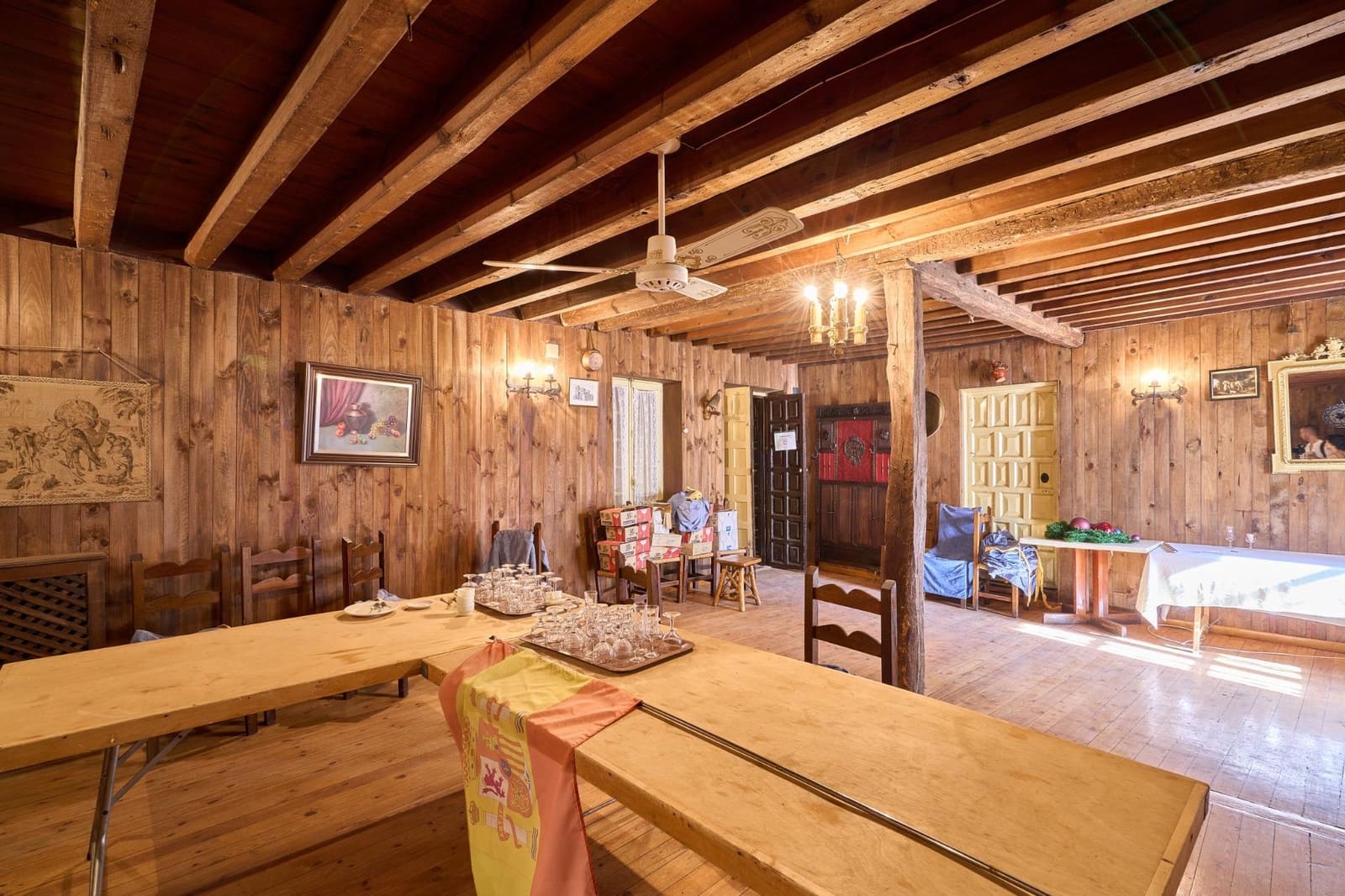 Erhverv til salg i Piedrahita med garage - € 575.000 (Ref: 9262794)