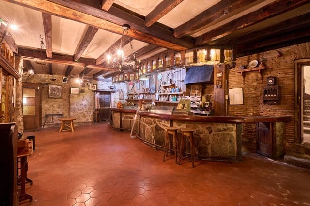 Local Comercial en Piedrahíta en venta con garaje - 575.000 € (Ref: 9262794)