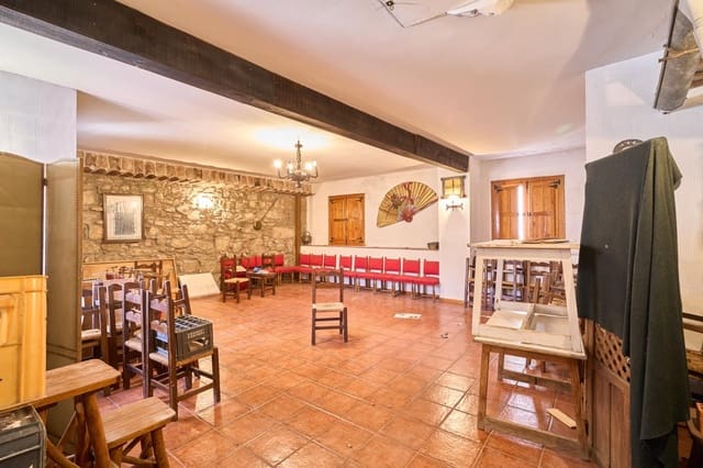 Commercial for sale in Piedrahíta with garage - € 546,000 (Ref: 9262794)