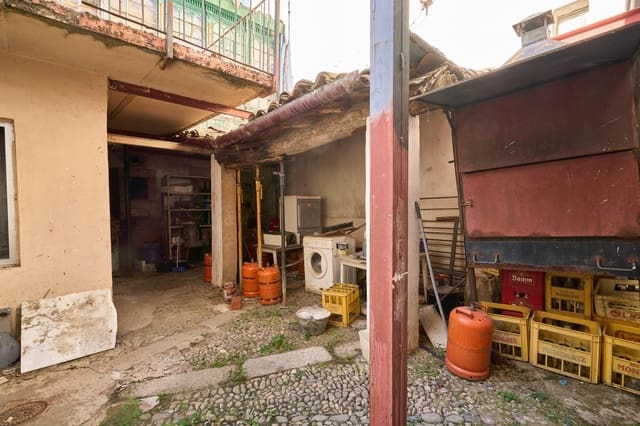 Commercial for sale in Piedrahíta with garage - € 546,000 (Ref: 9262794)