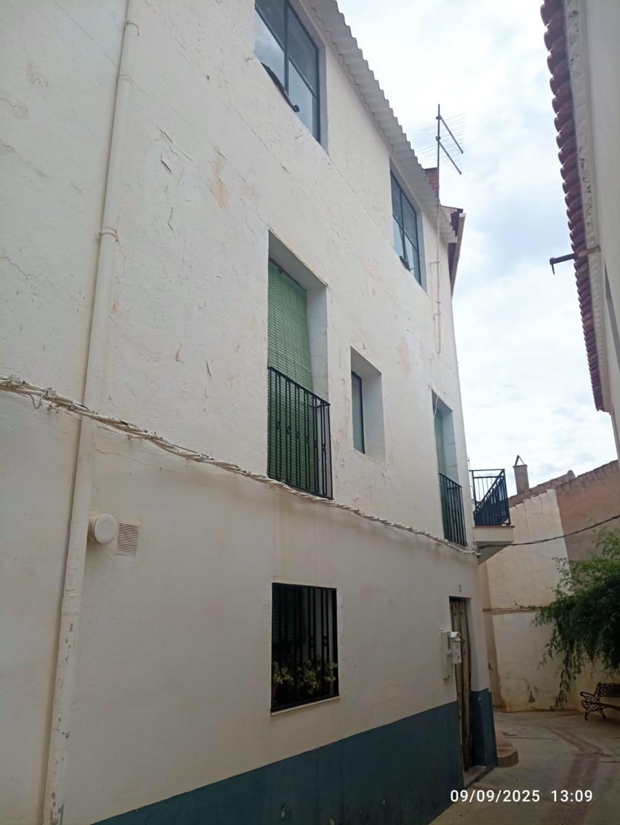 Adosado de 3 habitaciones en Albuñuelas en venta - 69.000 € (Ref: 9262796)