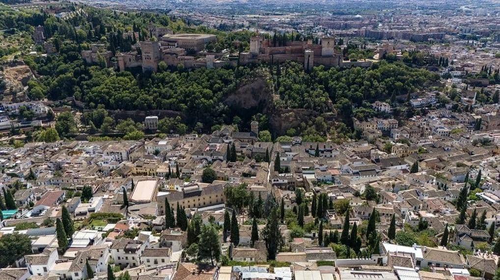 12 soveværelse Villa til salg i Granada by med swimmingpool garage - € 6.990.000 (Ref: 9264339)