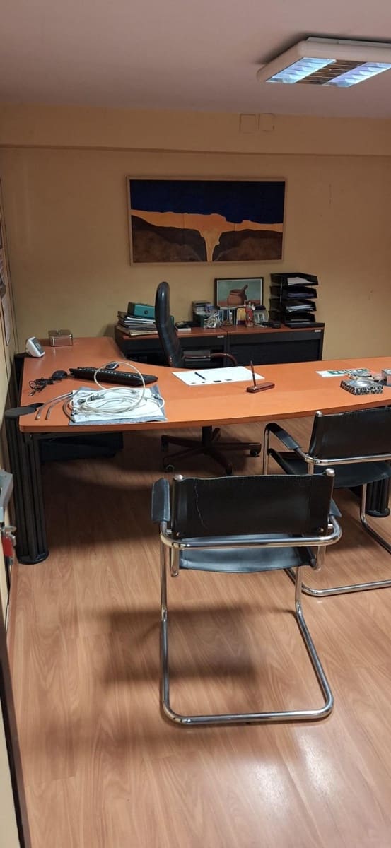 3 bedroom Business for sale in Huesca city - € 126,100 (Ref: 9264342)