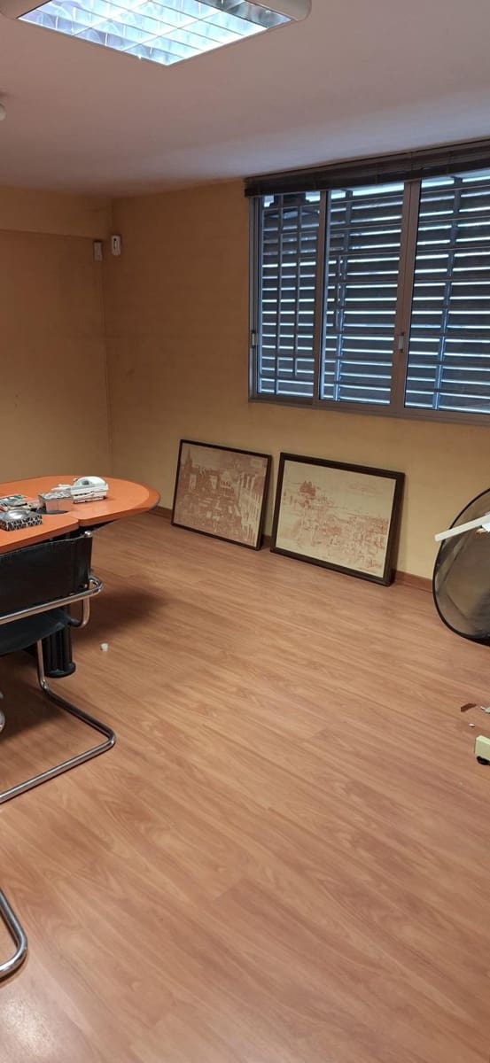 3 bedroom Business for sale in Huesca city - € 126,100 (Ref: 9264342)