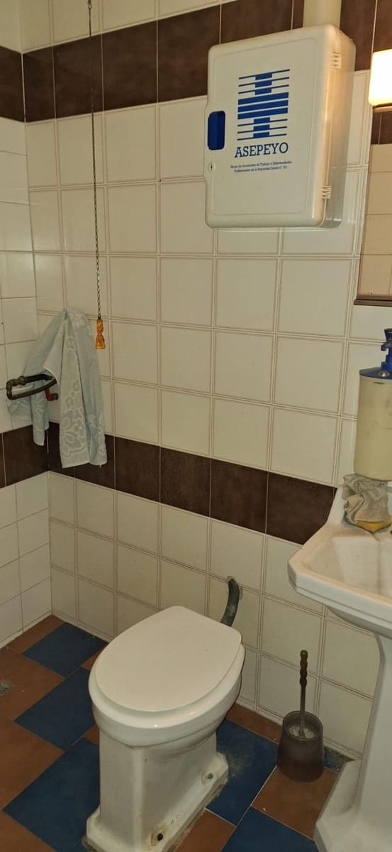 3 bedroom Business for sale in Huesca city - € 126,100 (Ref: 9264342)