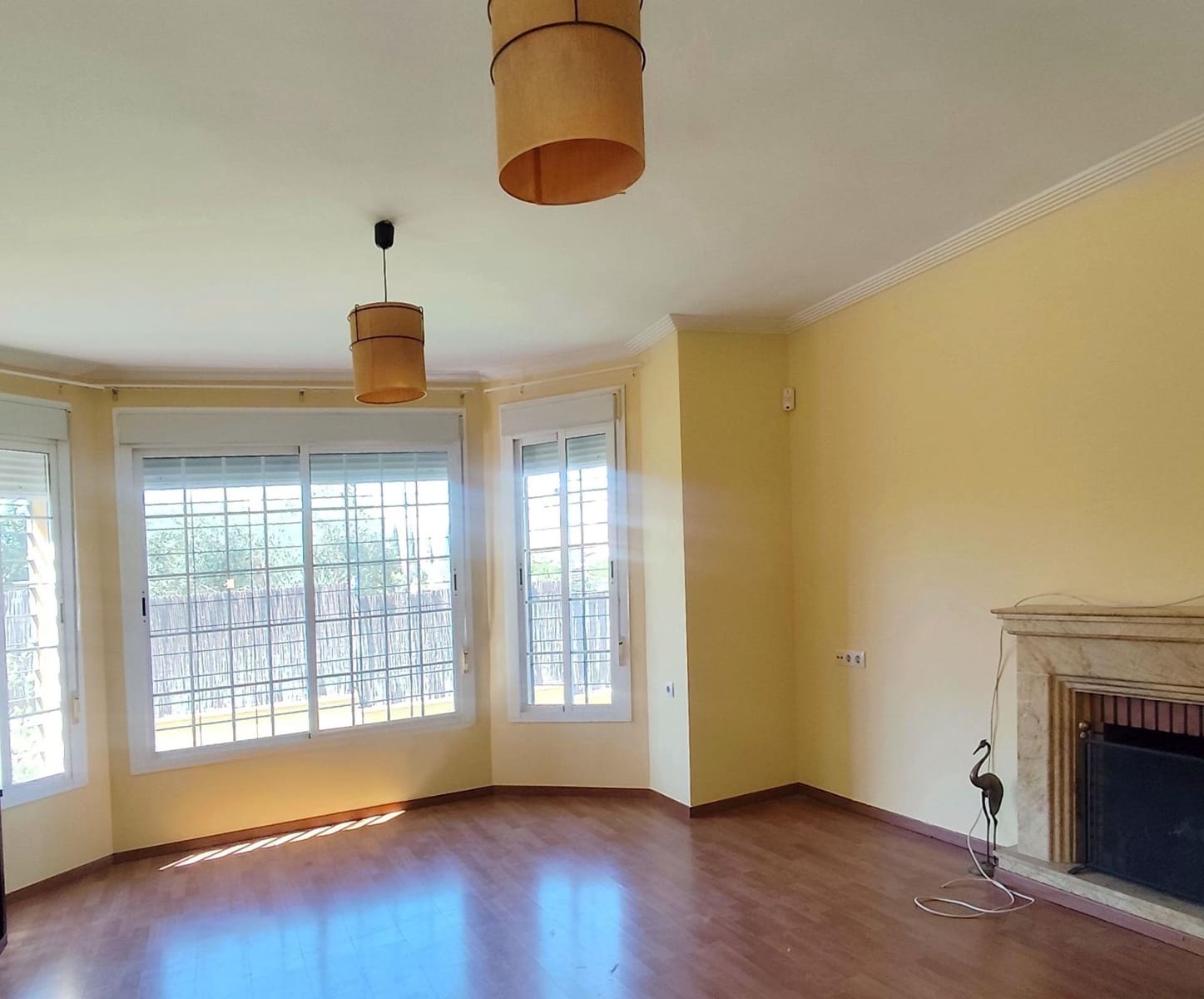 4 quarto Moradia para venda em Bollullos de la Mitacion com garagem - 495 000 € (Ref: 9282379)