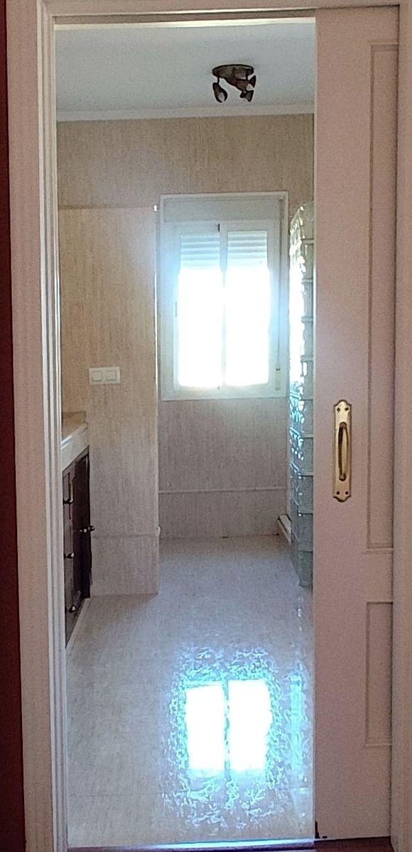 4 quarto Moradia para venda em Bollullos de la Mitacion com garagem - 495 000 € (Ref: 9282379)