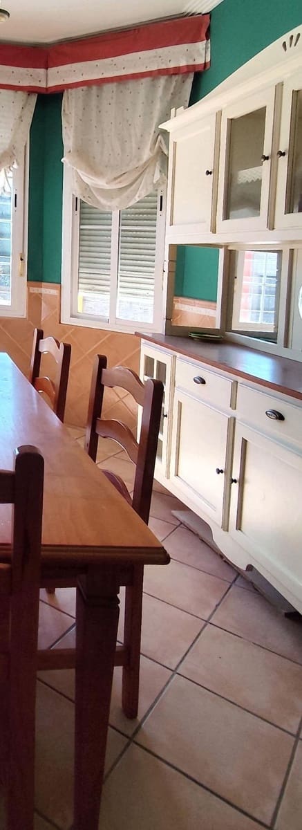 4 quarto Moradia para venda em Bollullos de la Mitacion com garagem - 495 000 € (Ref: 9282379)