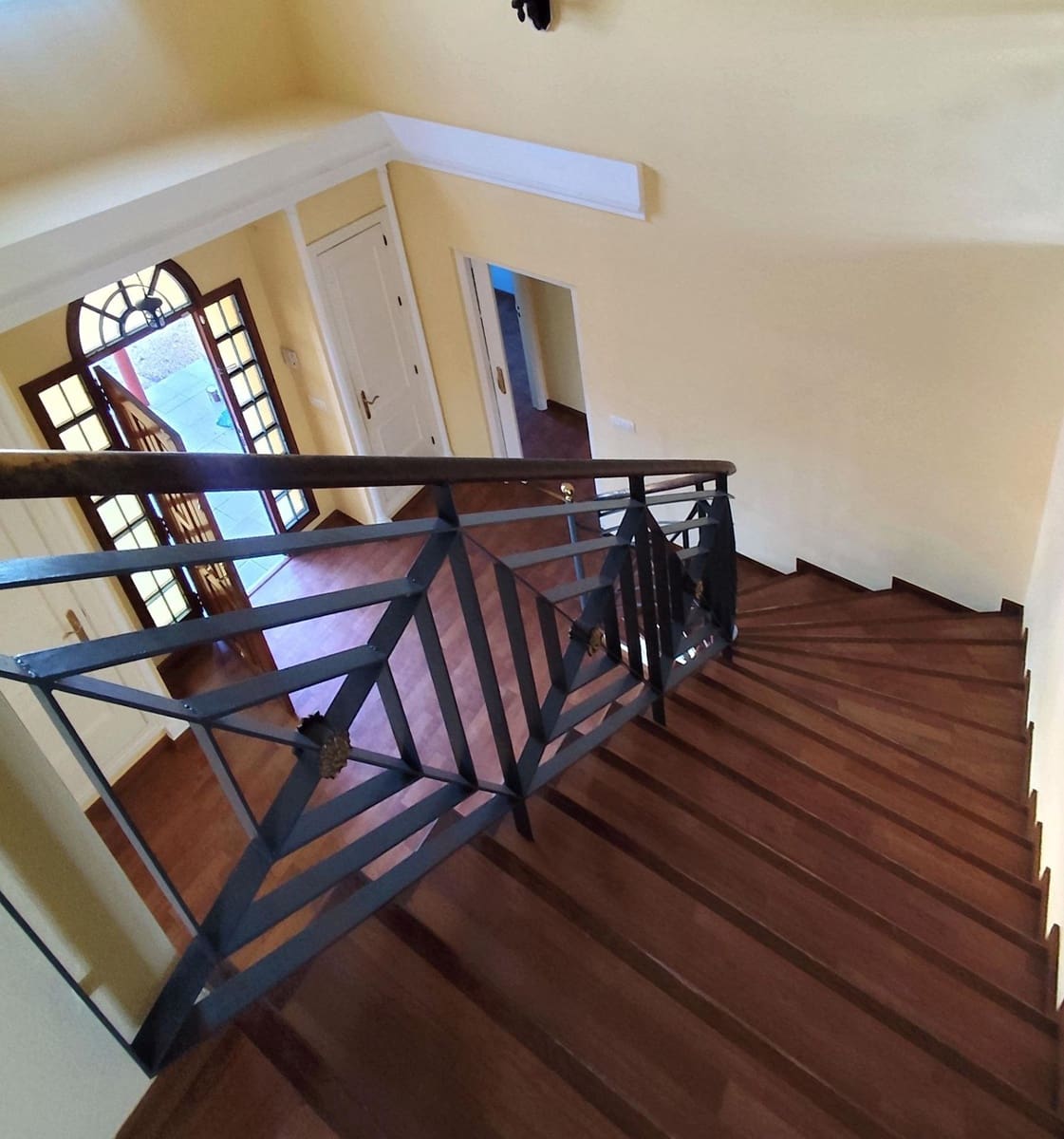 4 quarto Moradia para venda em Bollullos de la Mitacion com garagem - 495 000 € (Ref: 9282379)