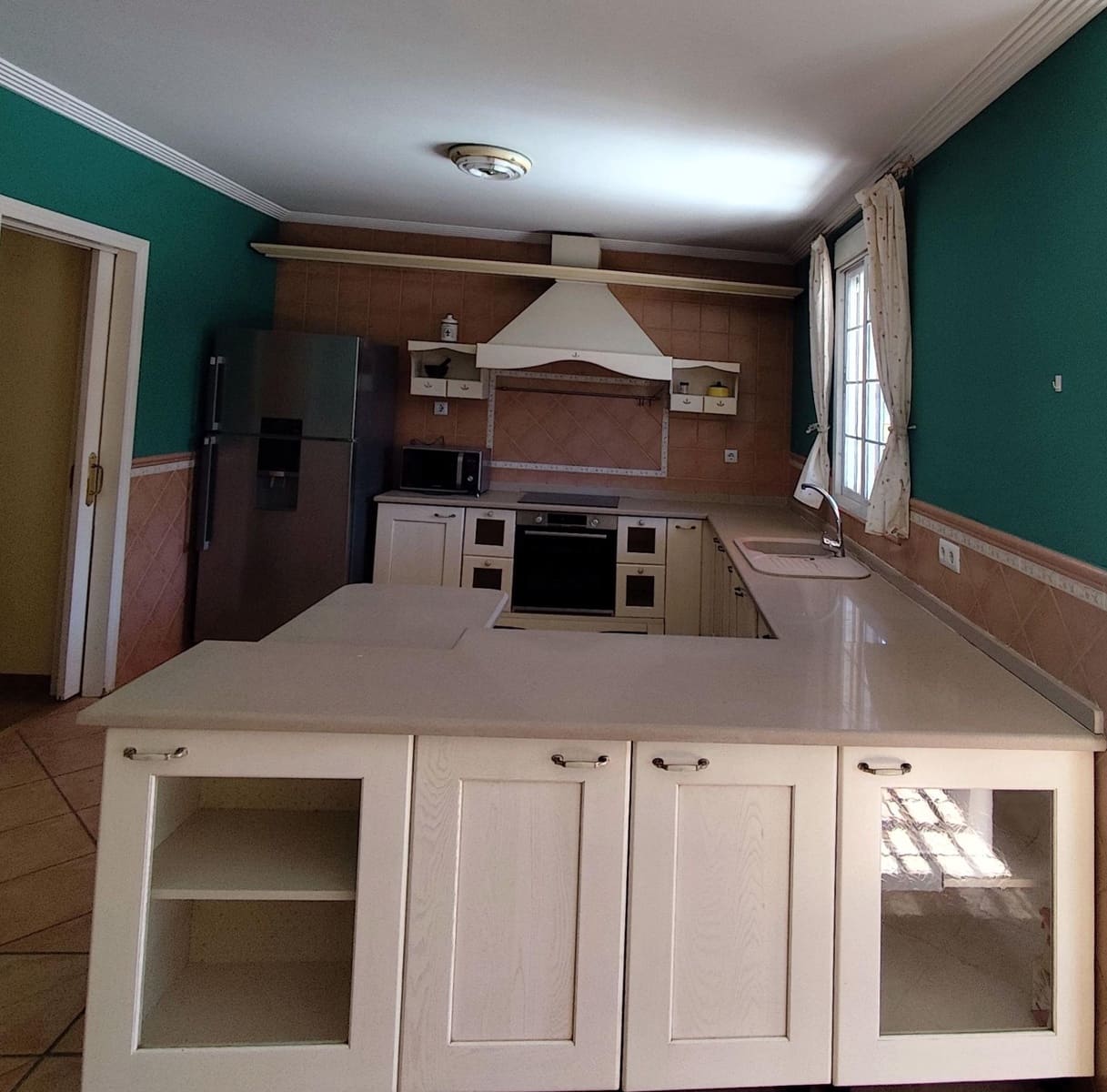 4 quarto Moradia para venda em Bollullos de la Mitacion com garagem - 495 000 € (Ref: 9282379)