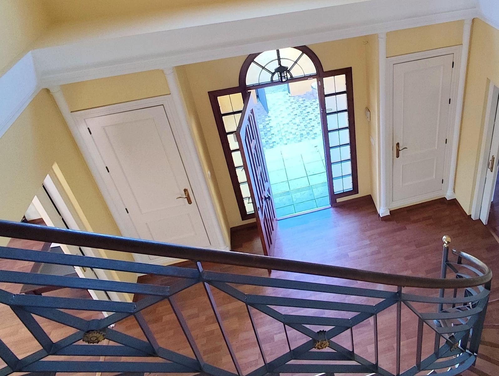 4 quarto Moradia para venda em Bollullos de la Mitacion com garagem - 495 000 € (Ref: 9282379)