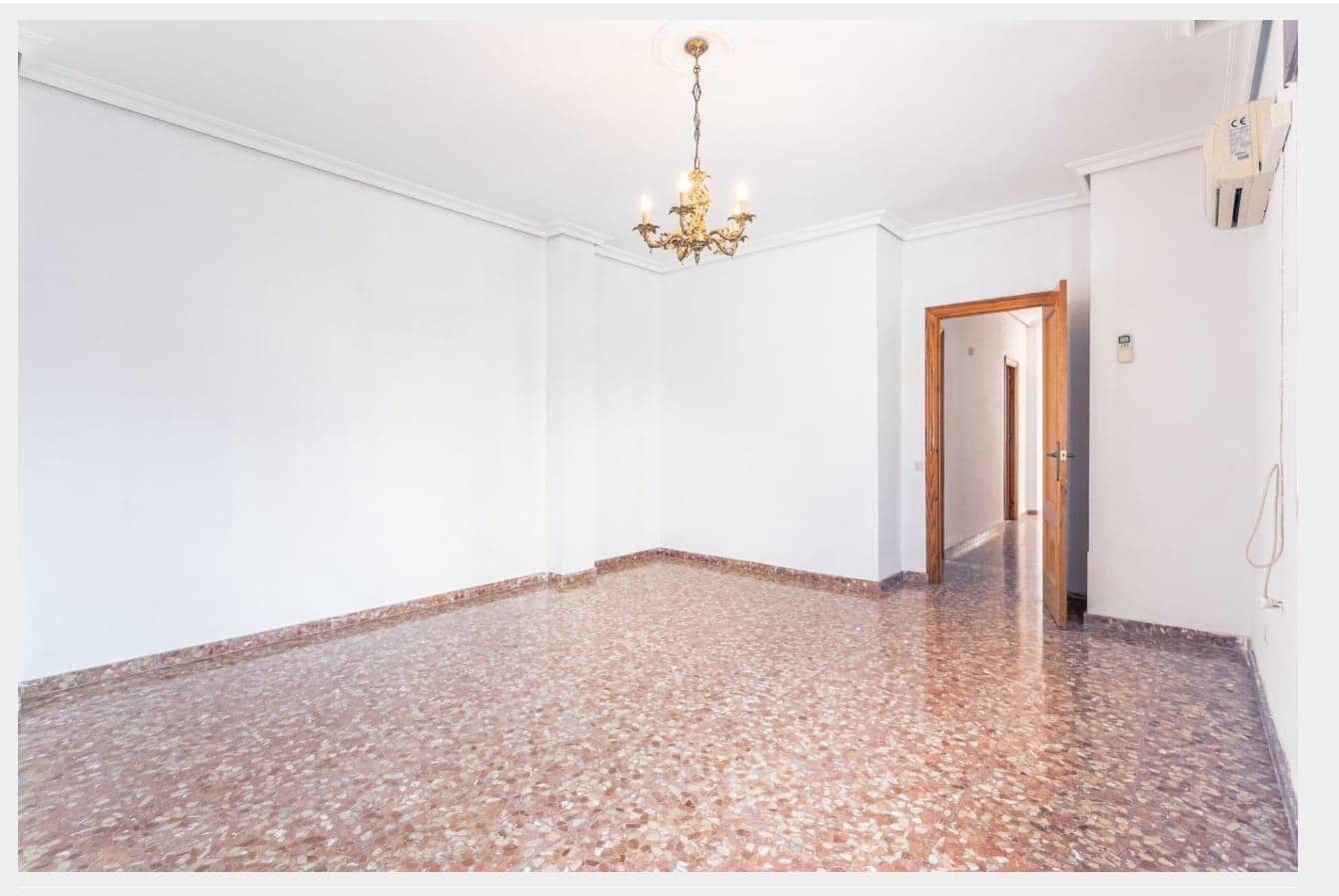 6 sypialnia Dom na sprzedaż w San Juan de Aznalfarache - 265 000 € (Ref: 9285370)