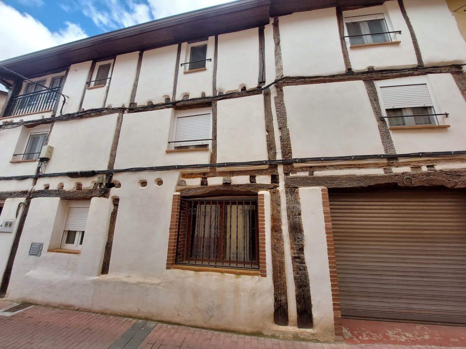 4 makuuhuone Rivitalo myytävänä paikassa Camprovin - 92 500 € (Ref: 9295861)