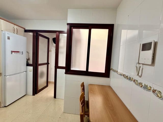 2 makuuhuone Huoneisto vuokrattavana paikassa Guanarteme, Las Palmas de Gran Canaria mukana 
autotalli - 1 400 € (Ref: 9297058)