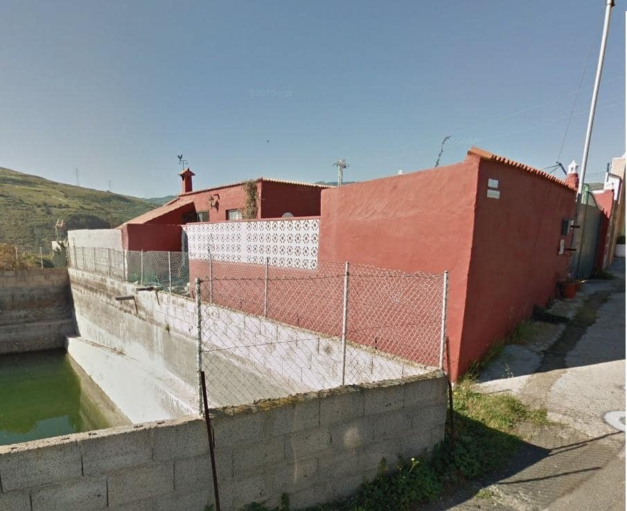 3 bedroom Finca/Country House for sale in Telde with garage - € 270,000 (Ref: 9297059)