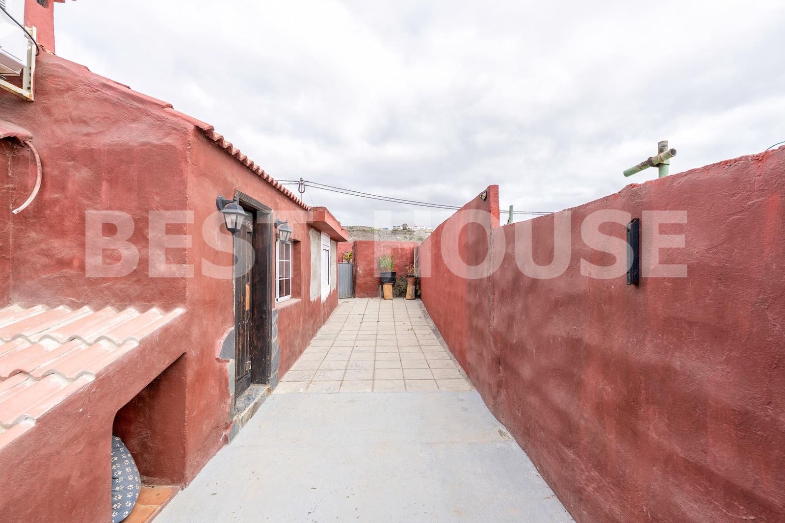 3 bedroom Finca/Country House for sale in Telde with garage - € 270,000 (Ref: 9297059)