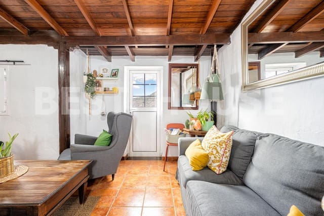 Finca/Casa Rural de 3 habitaciones en Telde en venta con garaje - 270.000 € (Ref: 9297059)