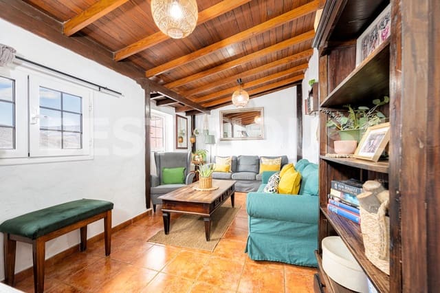 Finca/Casa Rural de 3 habitaciones en Telde en venta con garaje - 270.000 € (Ref: 9297059)