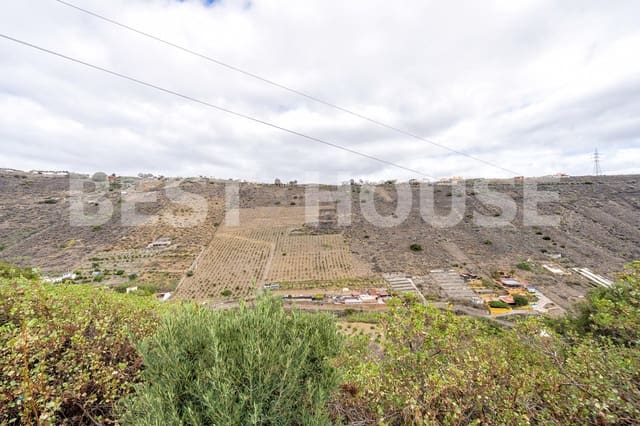 Finca/Casa Rural de 3 habitaciones en Telde en venta con garaje - 270.000 € (Ref: 9297059)