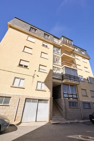 3 bedroom Flat for sale in Avila city with garage - € 75,000 (Ref: 9301222)