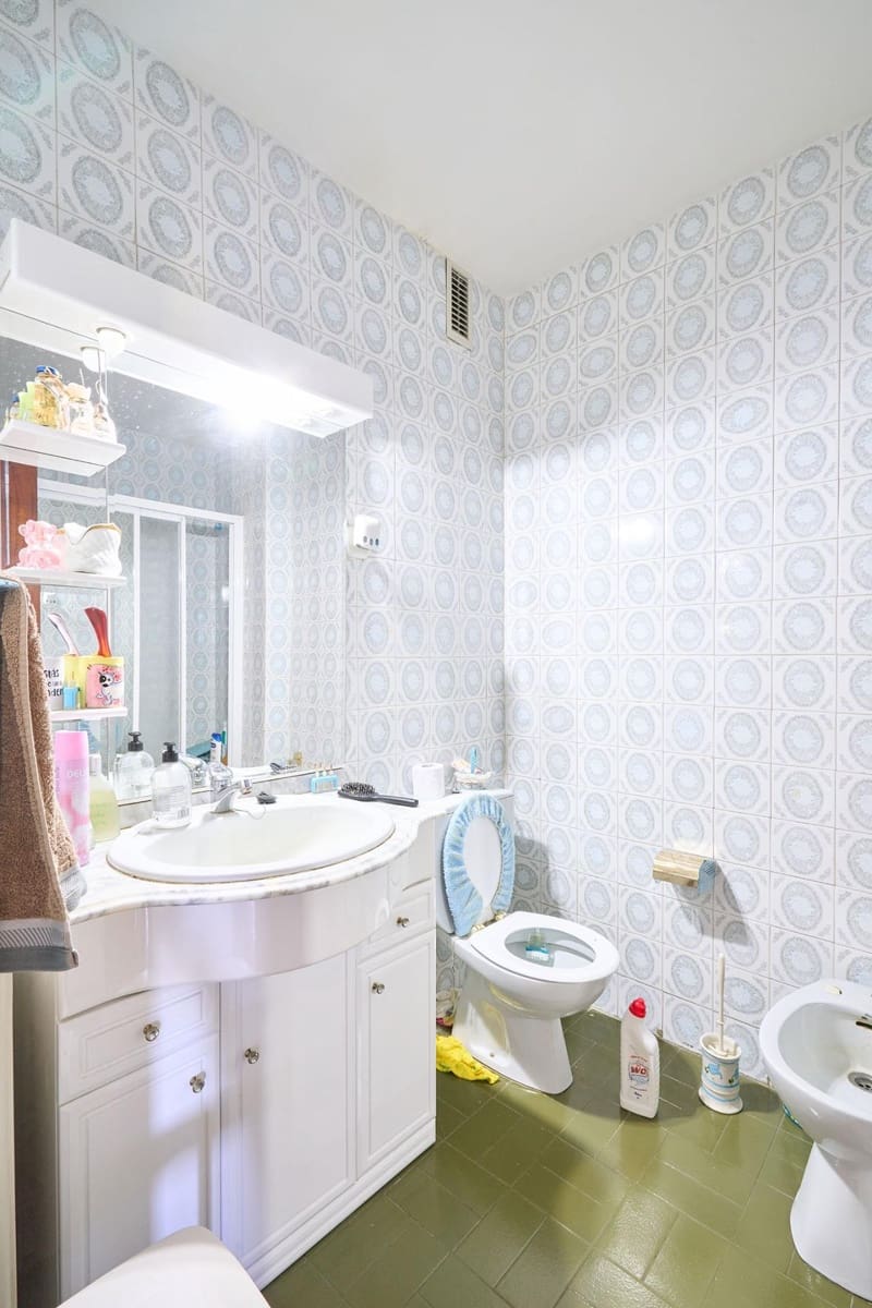 3 bedroom Flat for sale in Avila city with garage - € 75,000 (Ref: 9301222)