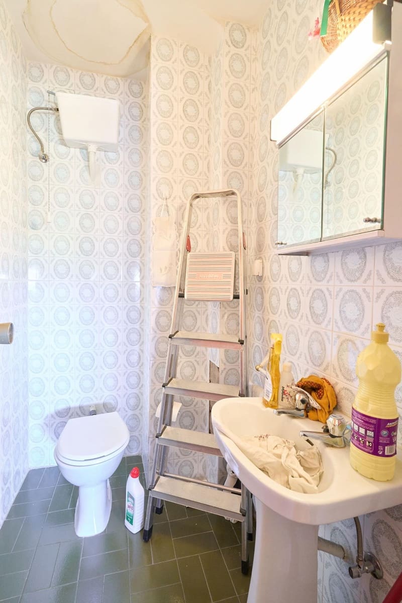 3 bedroom Flat for sale in Avila city with garage - € 75,000 (Ref: 9301222)