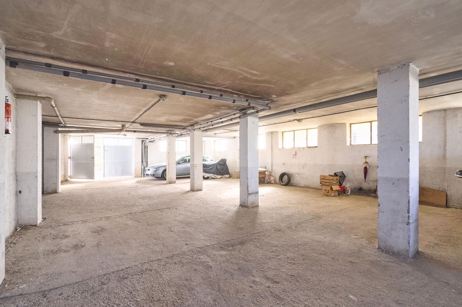 3 bedroom Flat for sale in Avila city with garage - € 75,000 (Ref: 9301222)