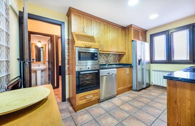 5 sovrum Finca/Hus på landet till salu i Matarrubia - 235 000 € (Ref: 9303722)