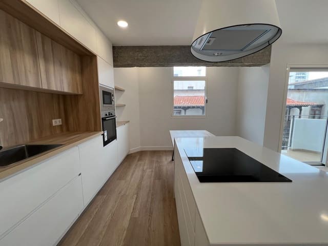 Apartamento de 2 habitaciones en Las Palmas de Gran Canaria en alquiler - 1.200 € (Ref: 9312752)